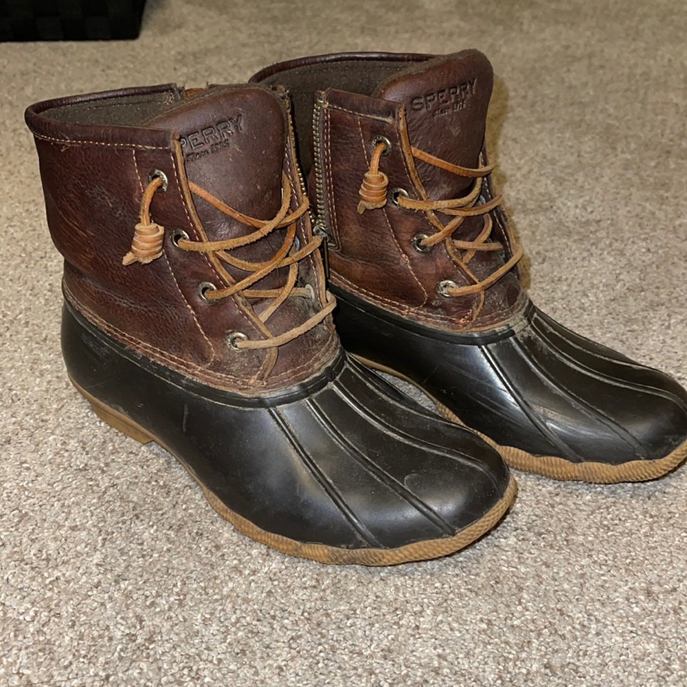 Duck boots